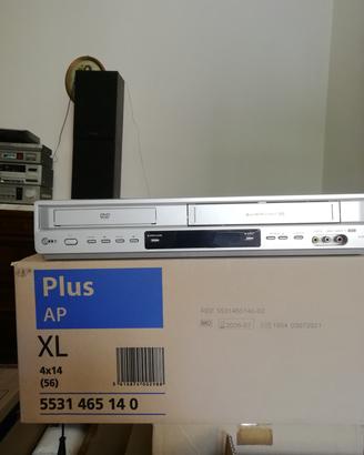 giradischi pionner  e autoradio vintage 