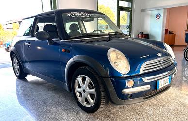 Mini 3 Porte One 1.6 c/clima