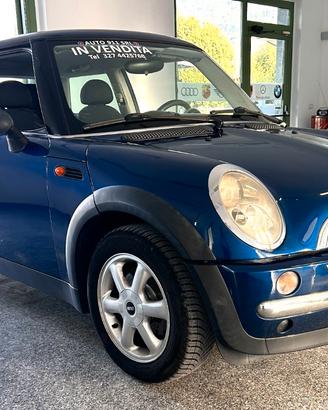 Mini 3 Porte One 1.6 c/clima