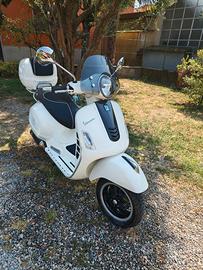 Vespa GTS Super 300 ie