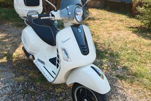 Vespa GTS Super 300 ie