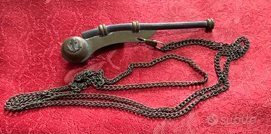 Vecchio fischietto da nostromo