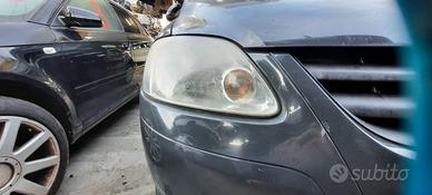 VOLKSWAGEN FOX 2006 - FARO ANTERIORE DESTRO