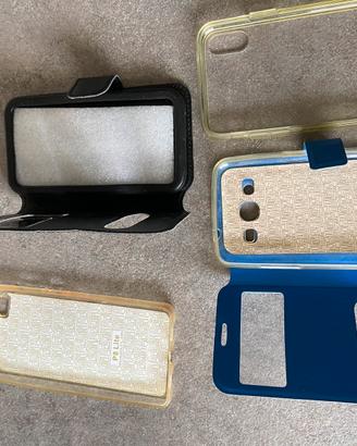 Quattro custodie per cellulari