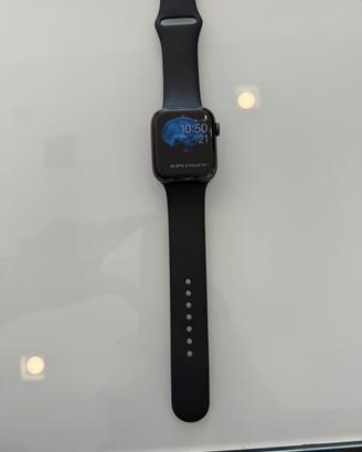 Apple Watch SE 44mm