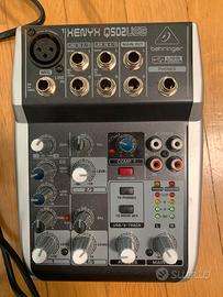 Mixer behringer 