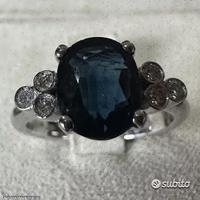 ANELLO ORO 18kt. DIAMANTI E ZAFFIRO BLU DARK SIAM