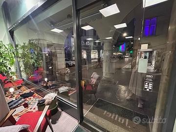NEGOZIO CENTRO STORICO
