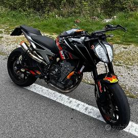 Duke 790 105cv
