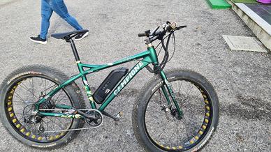 Fatbike elettrica a pedalata assistita