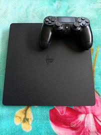 Playstation 4 con 2 controller trattabile
