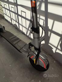 Monopattino Mi Electric Scooter Pro 2
