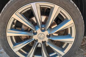 cerchi in lega 19 originali Renault Nissan 5x114,3