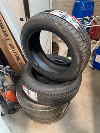 Gomme 215/55/17