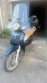 Scarabeo 200