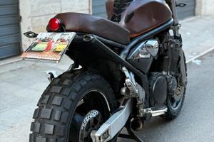 Suzuki 1200 trattabile cafe racer