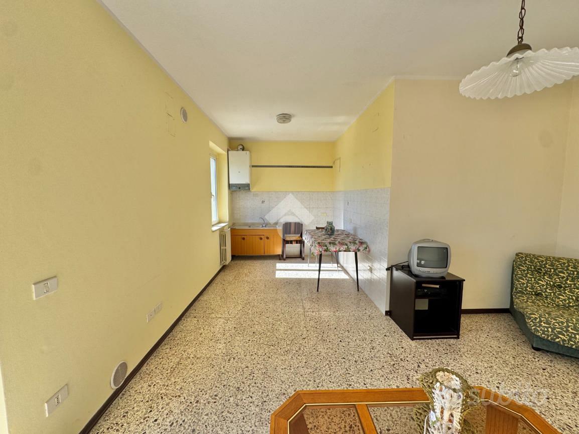 4 LOCALI A ASSISI - Vista 6