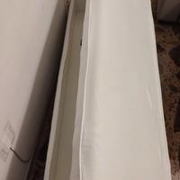 Piccolo guardaroba -divano