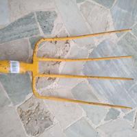 Forca a 4 denti