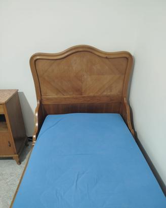 Letto in noce