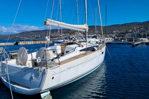 Sun odyssey 349 jeanneau natante