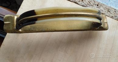 Antica maniglia in bachelite piastrina in ottone v