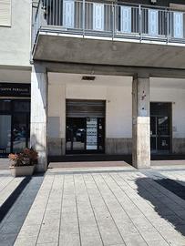 Loc.commerciale al centro di Atripalda