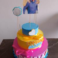 Scenografia compleanno, torta finta per foto