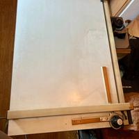 Tavolo per disgno e hobby