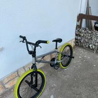Bicicletta BMX