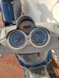 piaggio scooter 250 beverly  €600