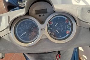 piaggio scooter 250 beverly  €600