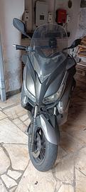 Yamaha x max 400