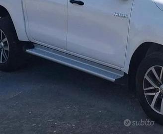 Pedane Toyota Hi-Lux