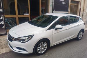 Opel Astra 1.6 CDTi 5 porte 95 cv berlina neo pate