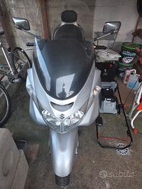 Suzuki burgman an 400