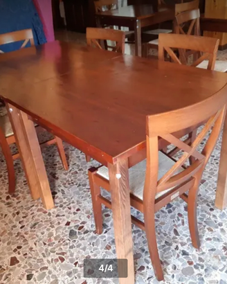 Tavoli e sedie