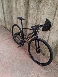 Bici Gravel (Giant Revolt Advanced 3)  2023