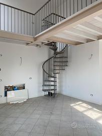 scala a chiocciola da interno NUOVA, MAI MONTATA!!