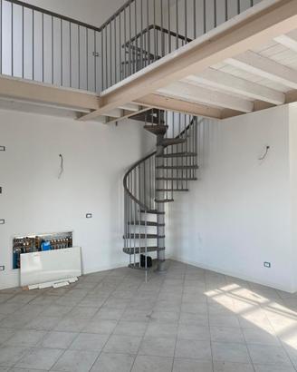 scala a chiocciola da interno NUOVA, MAI MONTATA!!