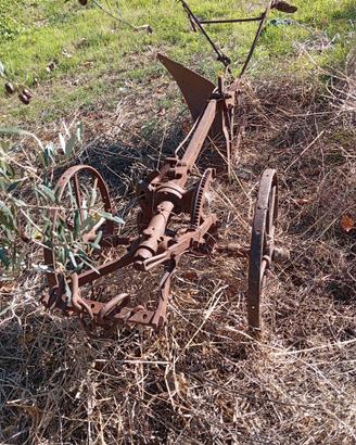 aratro antico per buoi 