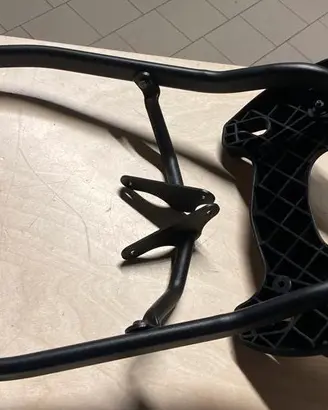 Porta pacchi GIVI 4100FZ per Kawasaki Z 1000 SX