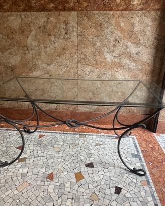 Tavolo in ferro battuto con piano in vetro