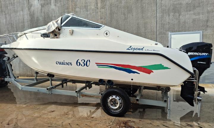 Molinari 630 Cabin Mercury 150 optimax