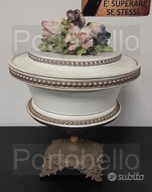 Codice: 268361 CENTROTAVOLA CON COPERCHIO IN CERA