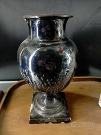 Vaso in ceramica nero antico