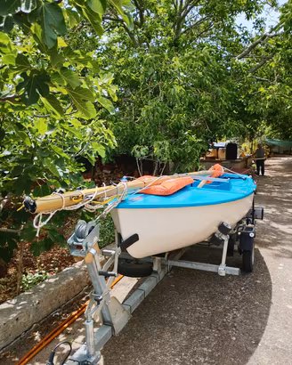 Deriva a vela Zef 360. Pronta a navigare