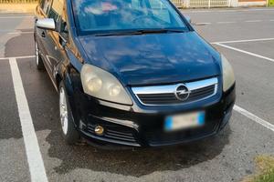 Opel Zafira cosmo (2008) GPL , 7 posti