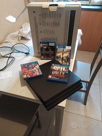 PS4 pro slim usata pochissimo con 4 giochi