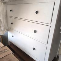 Cassettiera HEMNES di IKEA bianca salotto letto